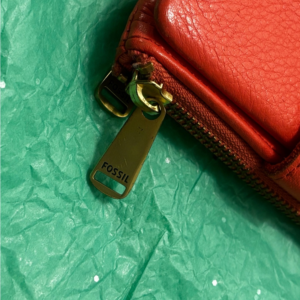 FOSSIL Coral Wallet - Picture 3 of 8